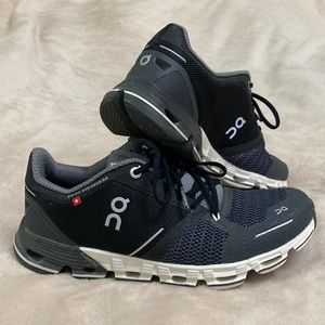 ON Cloud running Women sneakers